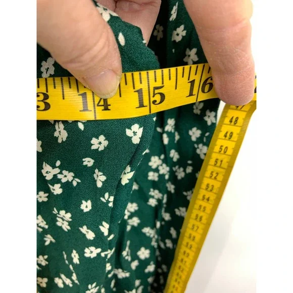 Reformation Green Nell Blouse Long Sleeve Low Neckline Size XS - Picture 9 of 9